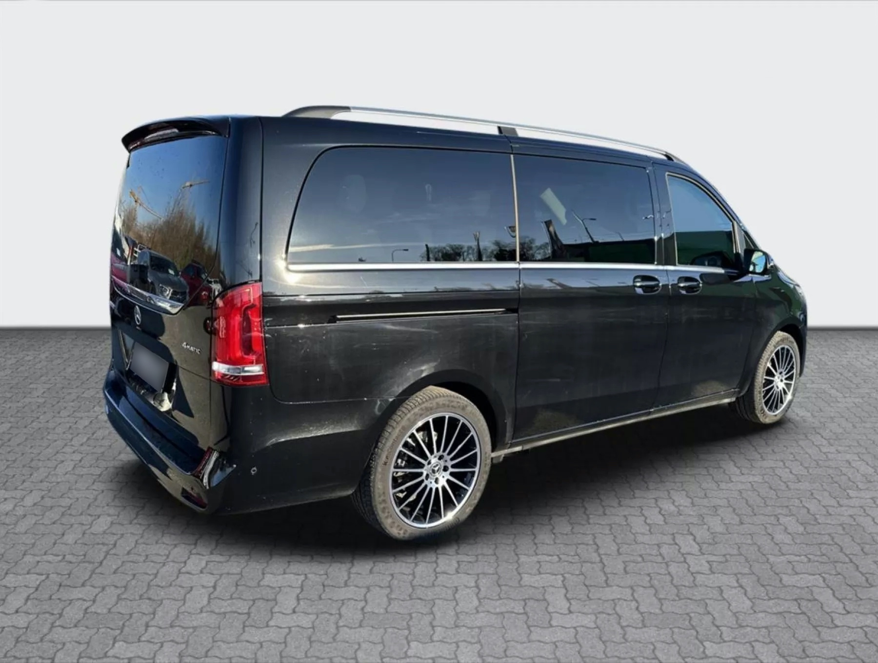 Mercedes - Benz V 300d LONG 4matic AVANTGARDE | super cena | předváděcí auto skladem | přímo od českého autorizovaného prodejce | online nákup | online prodej | autoibuy.com|
